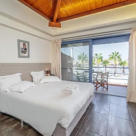 Ianos Bay Отель 3*