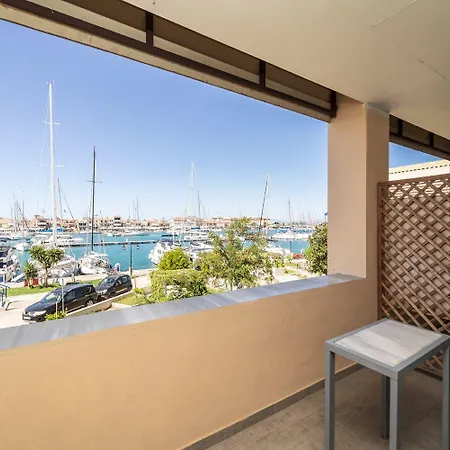 Ianos Bay Отель