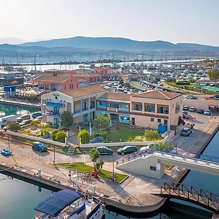 Hotel Ianos Bay