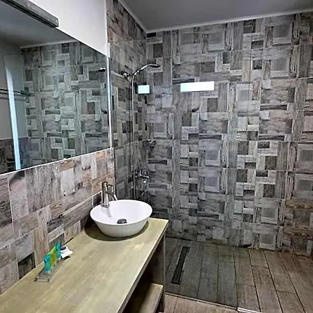 Ianos Bay Hotel 3*